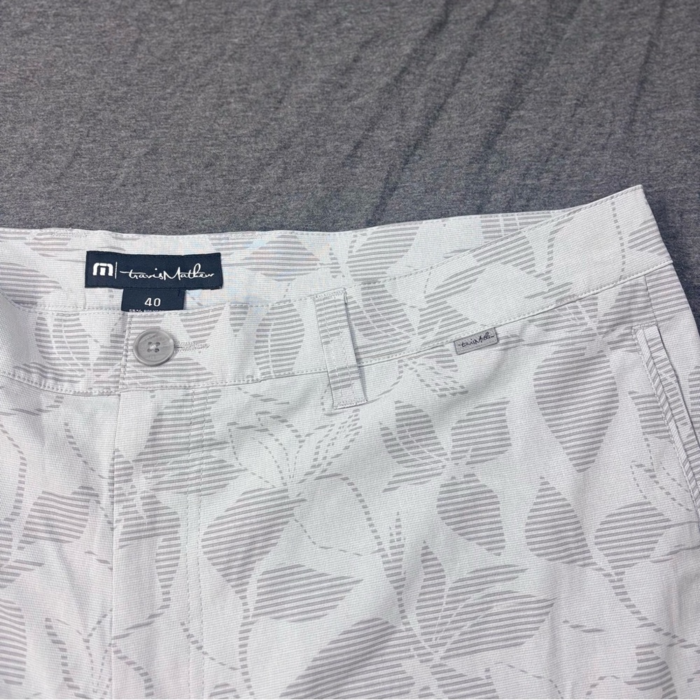 Travis Mathew‎ Light Gray 9" Patterned Golf Shorts
